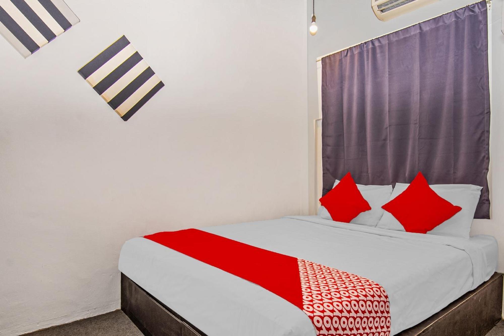 Super Oyo 44032 Zzz Hotel Malacca Luaran gambar