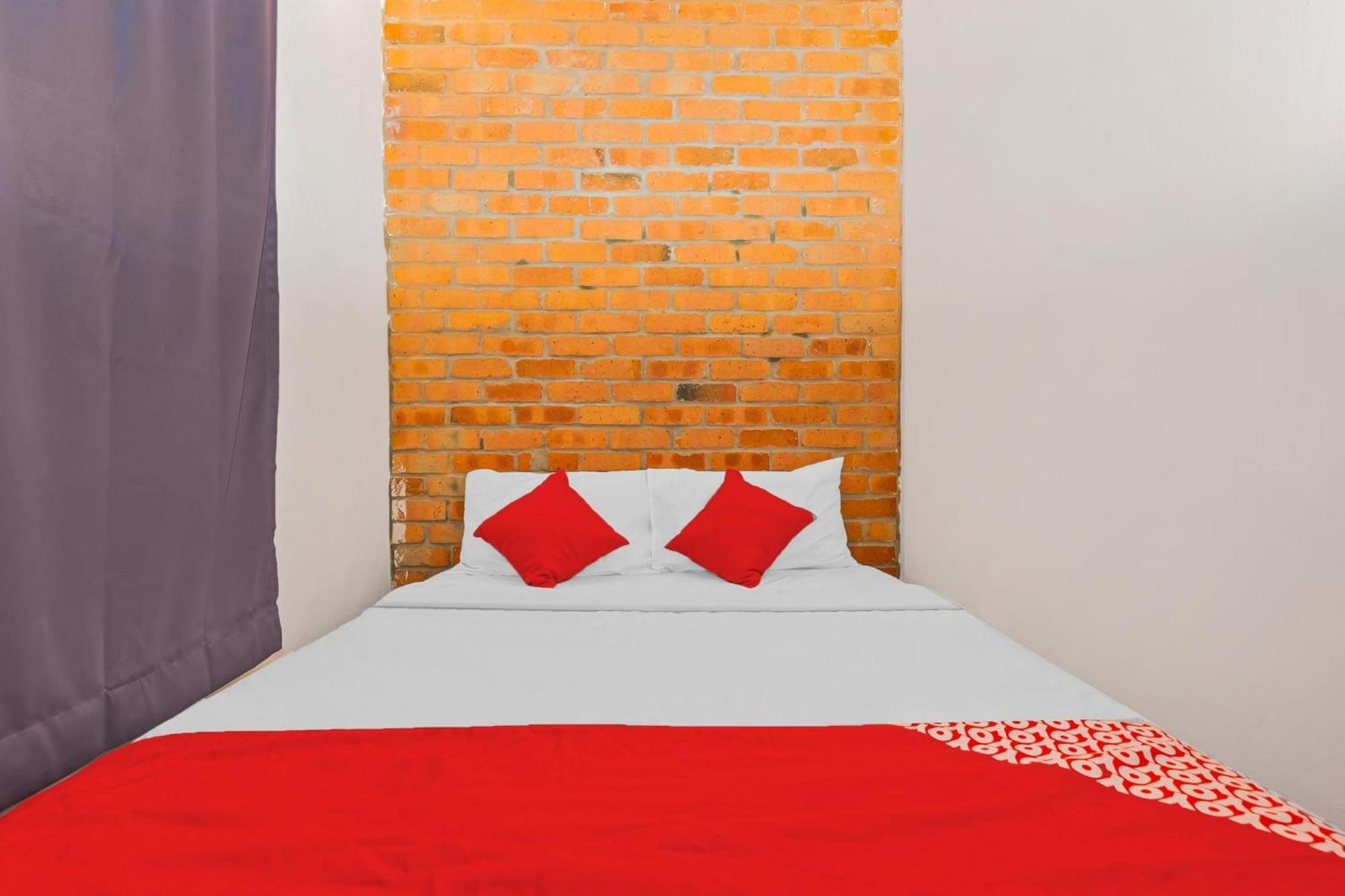 Super Oyo 44032 Zzz Hotel Malacca Luaran gambar