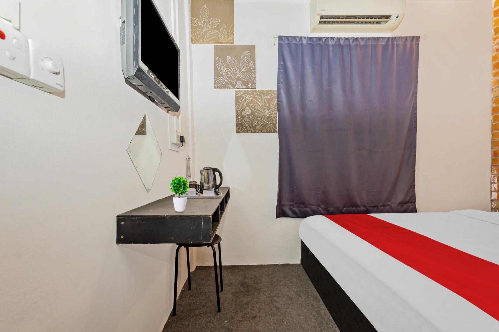Super Oyo 44032 Zzz Hotel Malacca Luaran gambar